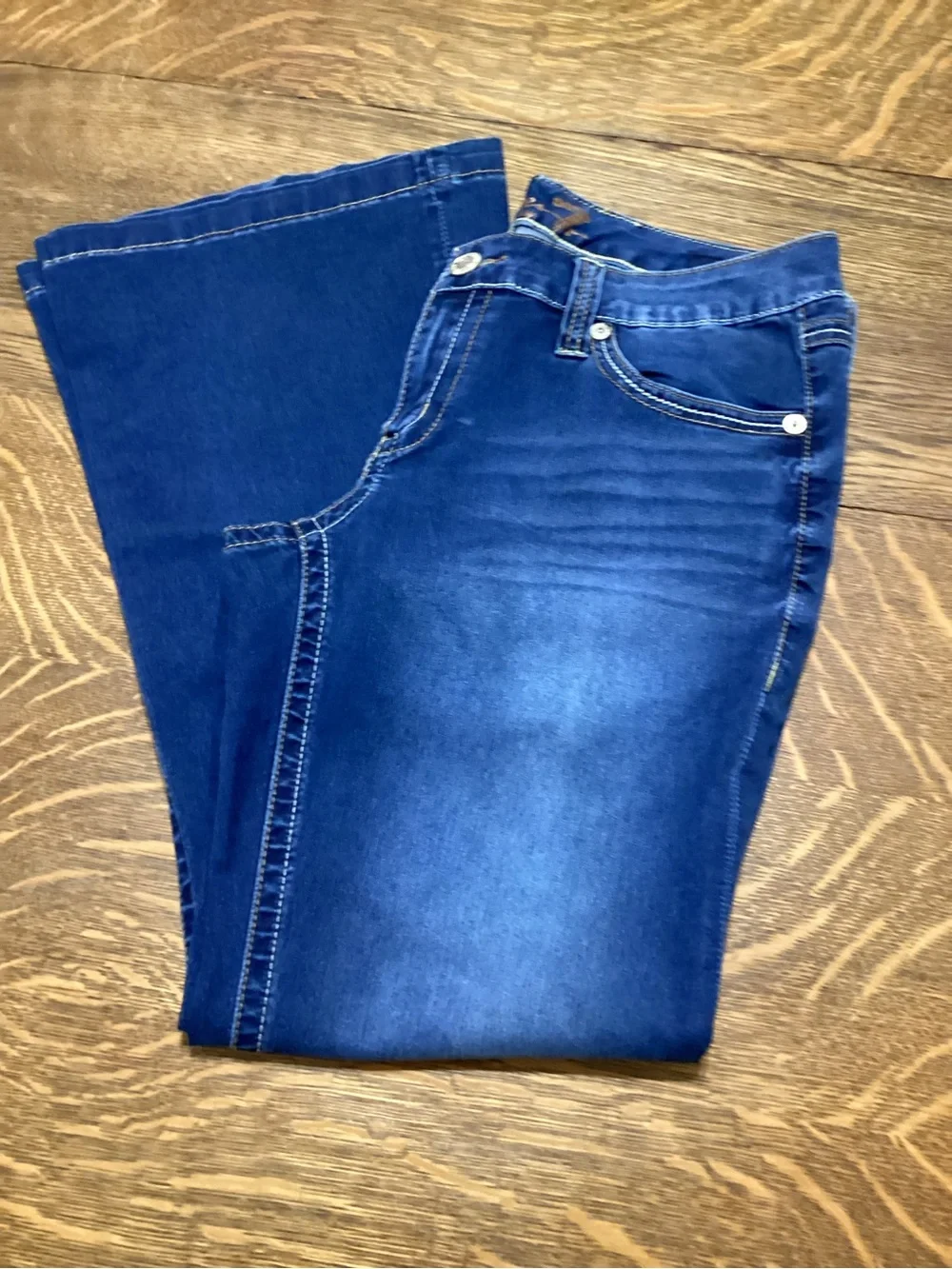 Seven7 Women's Dark Blue Flare Leg Jeans with Embroidered Pockets - Picture 2 of 13